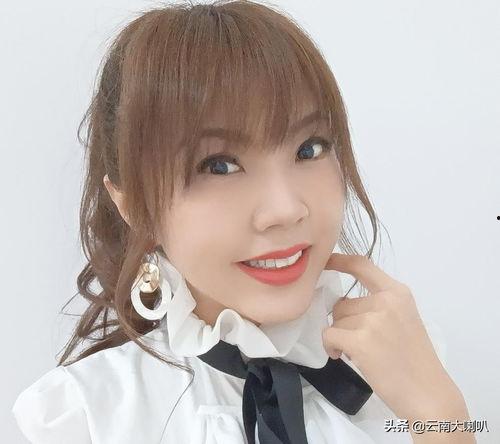 娱乐吃瓜女艺人背景,吃瓜女艺人背后的故事与真相